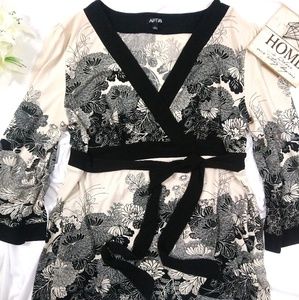 Apt 9 woman's blouse. Size L